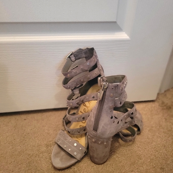 Sandals - Picture 3 of 3